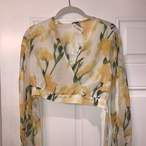 Long sleeve crop top